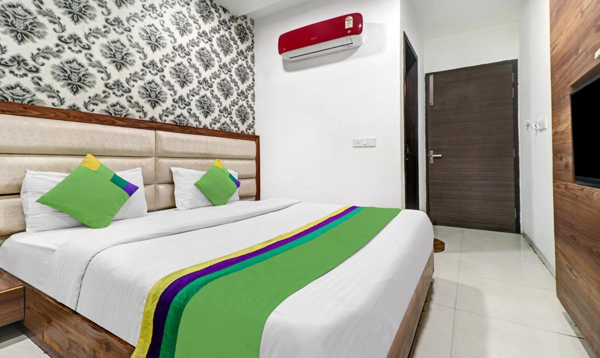 Itsy Hotels Unique - Near Railway Station Amritsar Exteriör bild